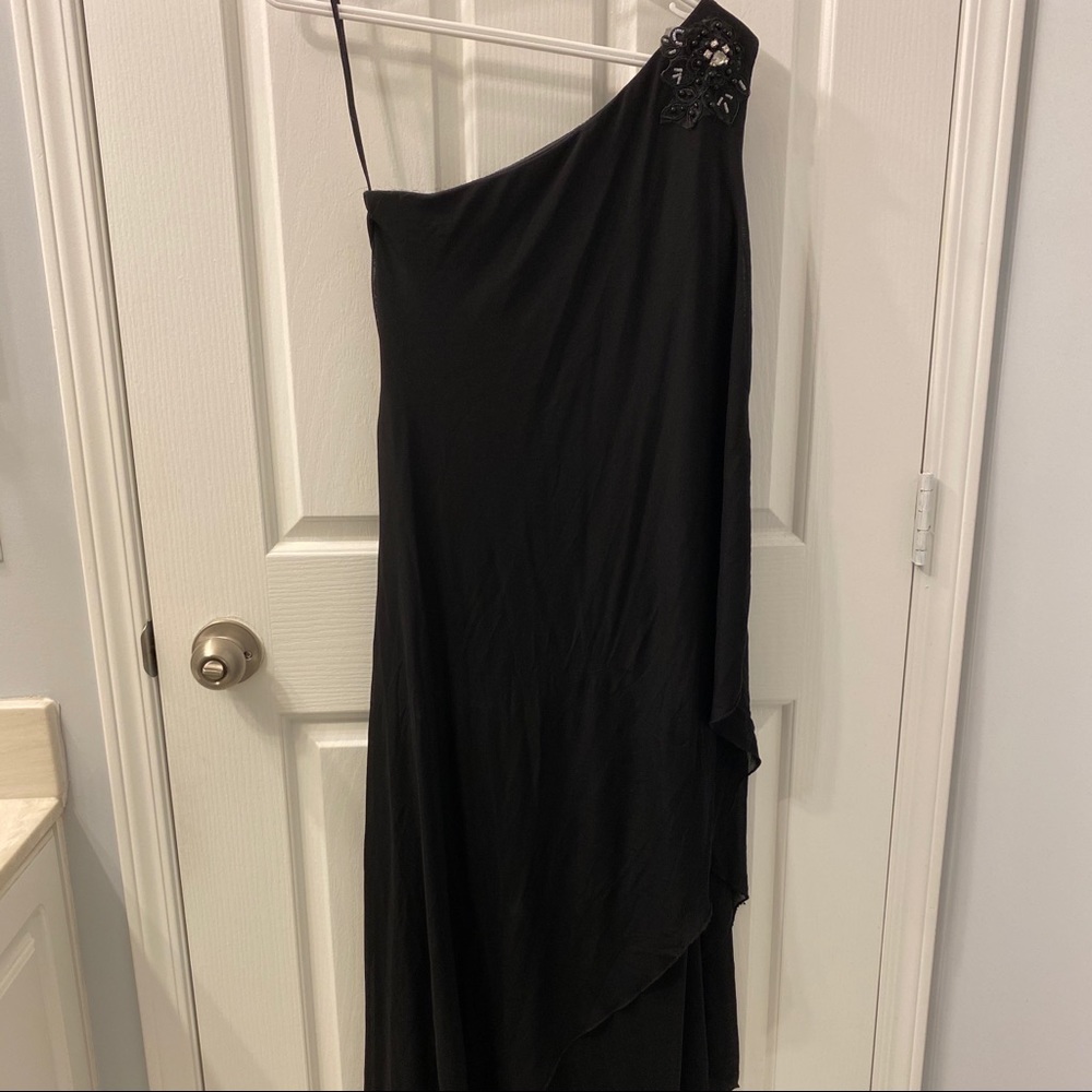 One-shoulder Long Black Gown